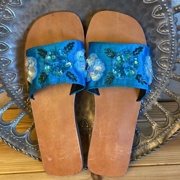 NEW! Turquoise Floral Beaded Embellished Sequined Slides Sandals Flats Size 5 - Picture 6 of 14